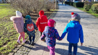 kinder spielen